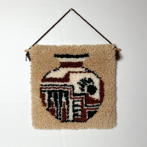 70s Handmade Southwest Pottery Latch Hook Wall Hanging - Picture 6 of 6